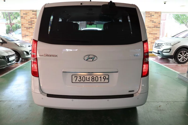 Hyundai Starex
