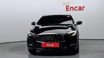 Infiniti Q30