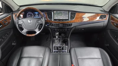 Hyundai Equus