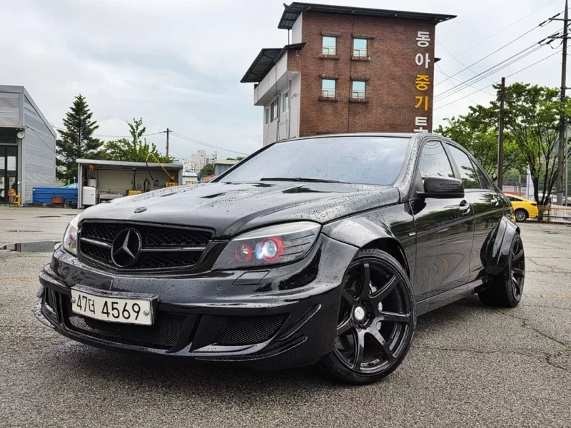 Mercedes-Benz C-Class