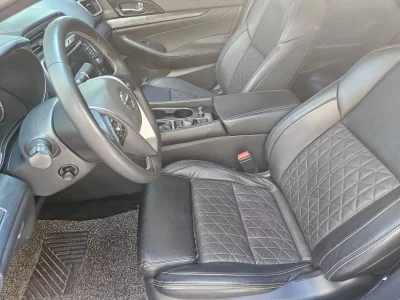 Nissan MAXIMA