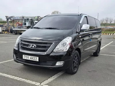 Hyundai Starex