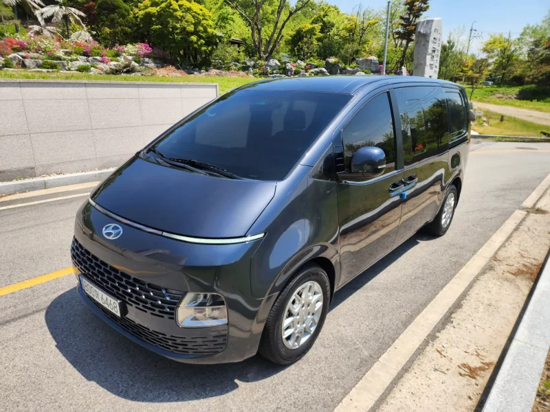 Hyundai Staria