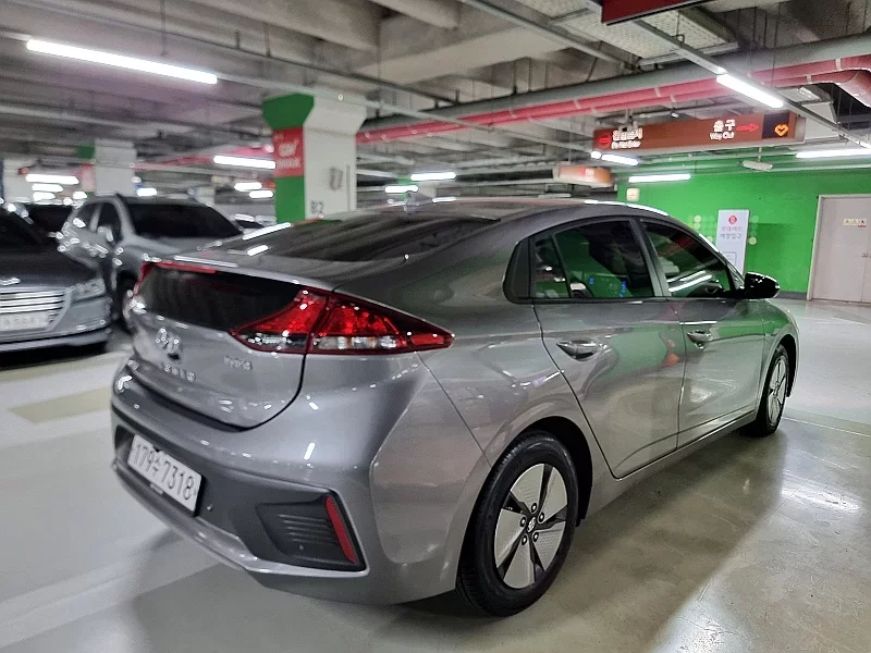 Hyundai Ioniq