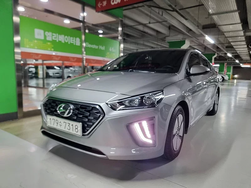 Hyundai Ioniq
