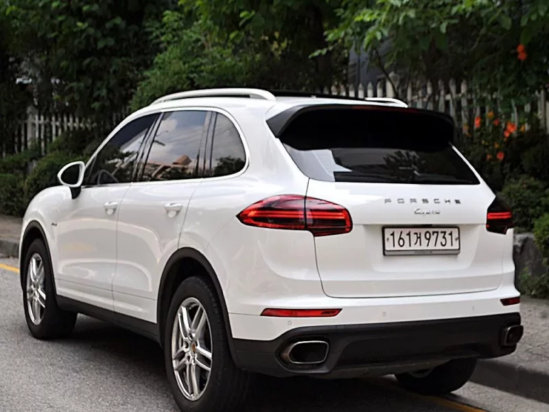 Porsche CAYENNE