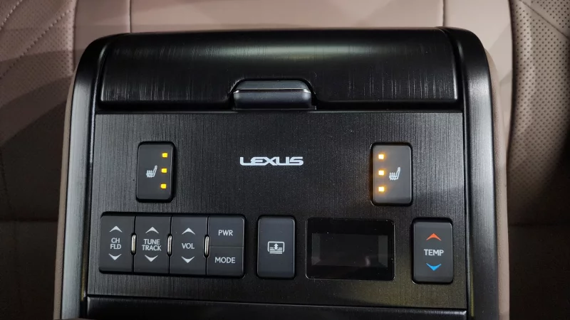 Lexus ES