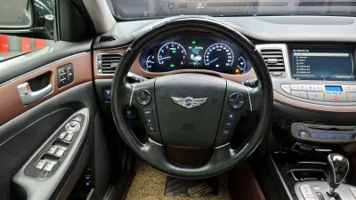 Hyundai Genesis