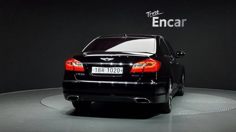 Hyundai Genesis