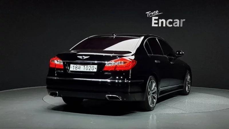 Hyundai Genesis