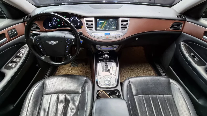 Hyundai Genesis