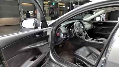 Jaguar XE