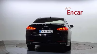 Hyundai Genesis