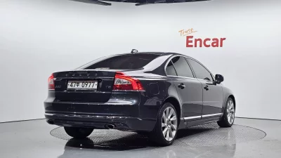 Volvo S80