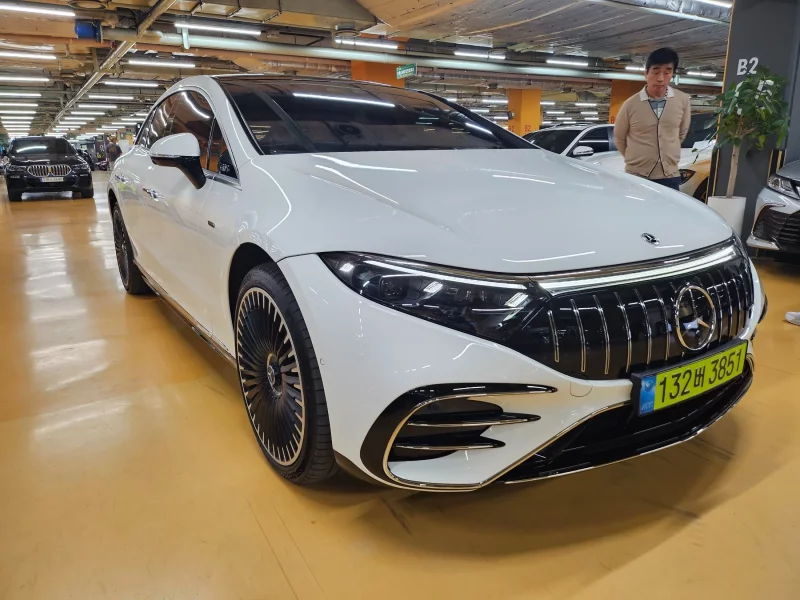 Mercedes-Benz EQS
