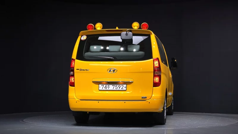 Hyundai Starex