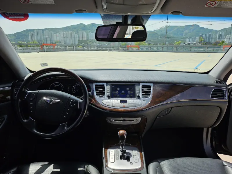 Hyundai Genesis