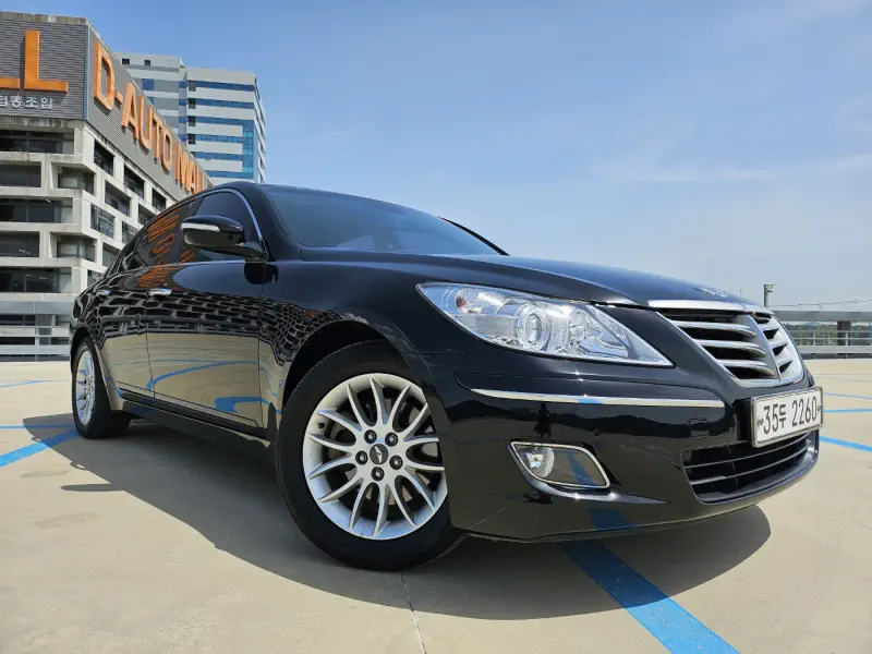 Hyundai Genesis