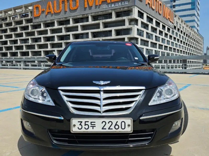 Hyundai Genesis