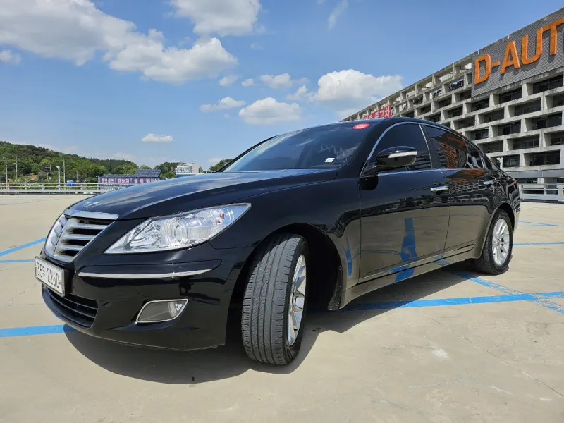 Hyundai Genesis