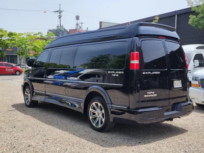 Chevrolet Express Van