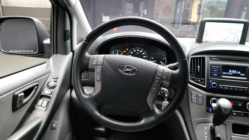 Hyundai Starex