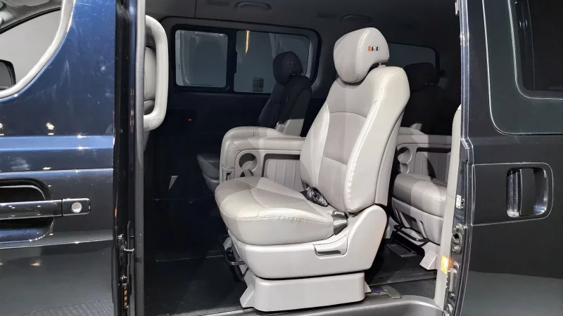 Hyundai Starex