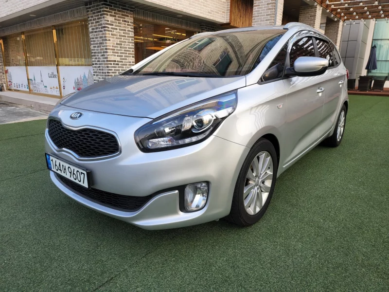 Kia Carens