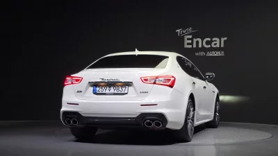 Maserati GHIBLI