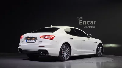 Maserati GHIBLI