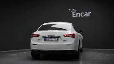 Maserati GHIBLI