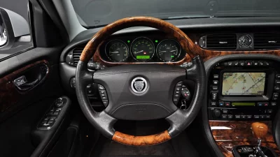 Jaguar XJ