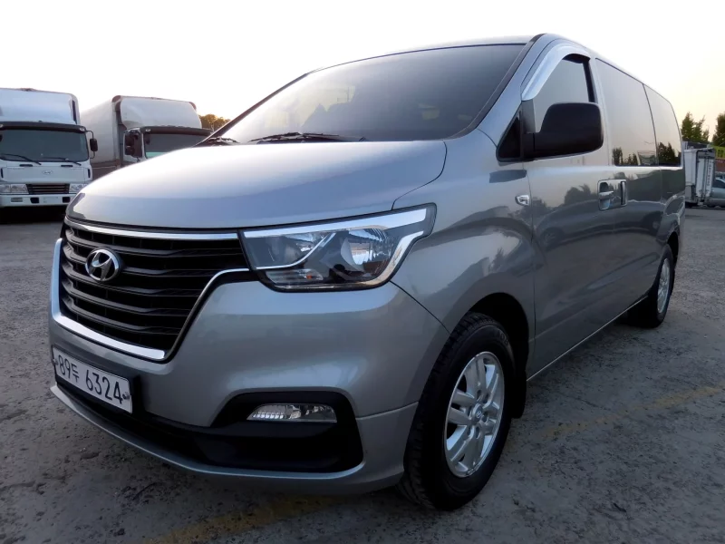 Hyundai Starex