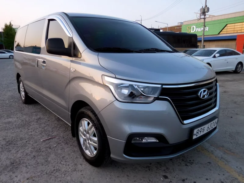 Hyundai Starex