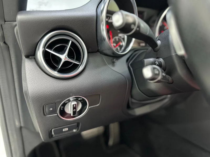 Mercedes-Benz SLC-Class