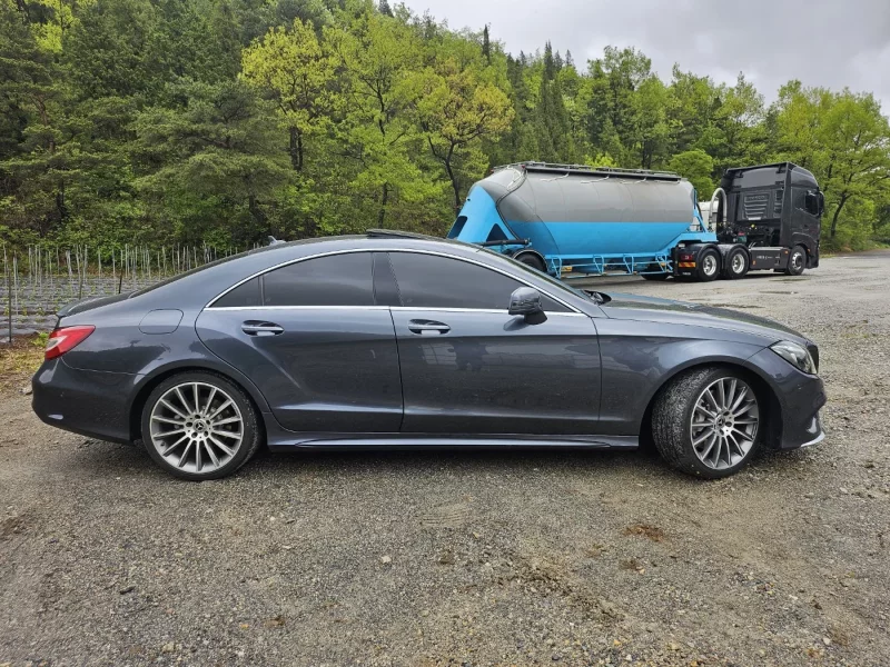 Mercedes-Benz CLS-Class