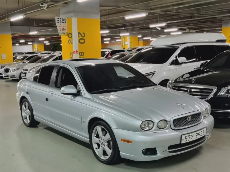 Jaguar X-TYPE