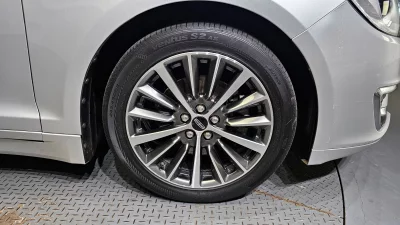Lincoln MKZ