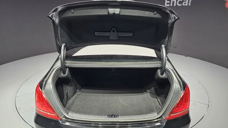 Genesis EQ900
