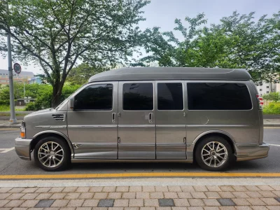 Chevrolet Express Van