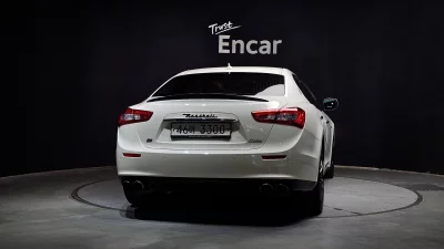 Maserati GHIBLI