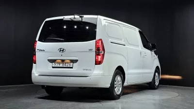 Hyundai Starex