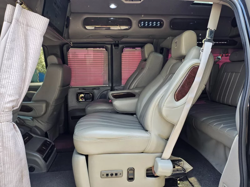 Chevrolet Express Van