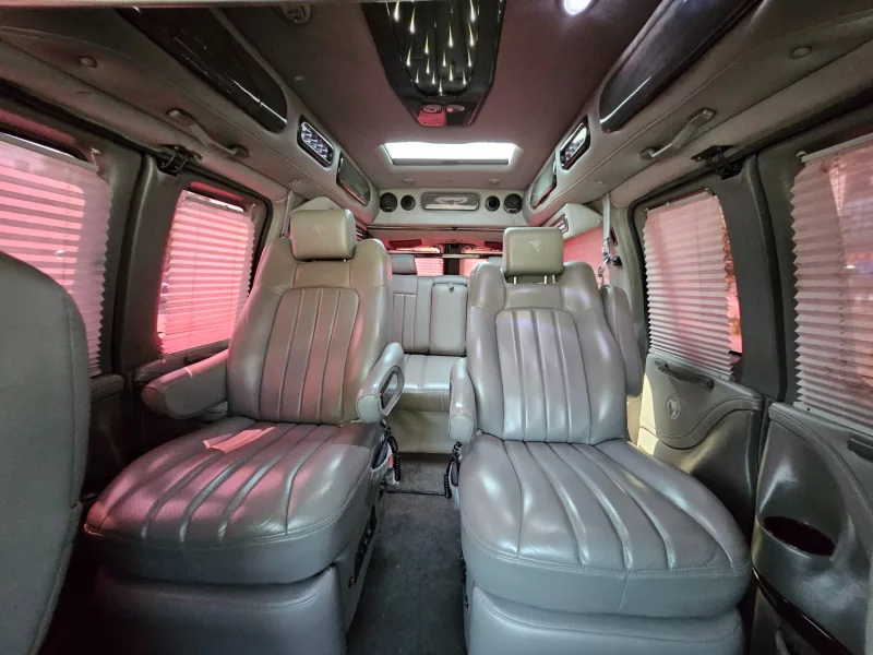 Chevrolet Express Van