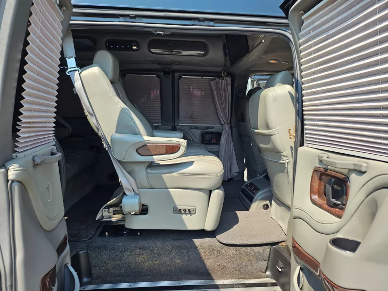 Chevrolet Express Van