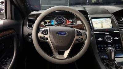 Ford TAURUS