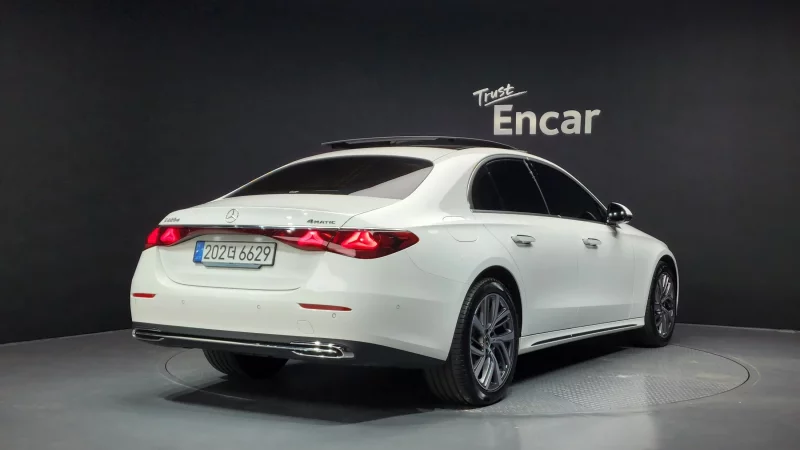 Mercedes-Benz E-Class