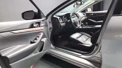 Nissan MAXIMA