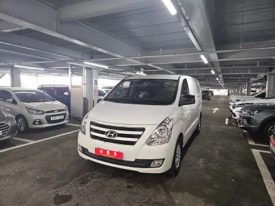 Hyundai Starex