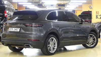 Porsche CAYENNE